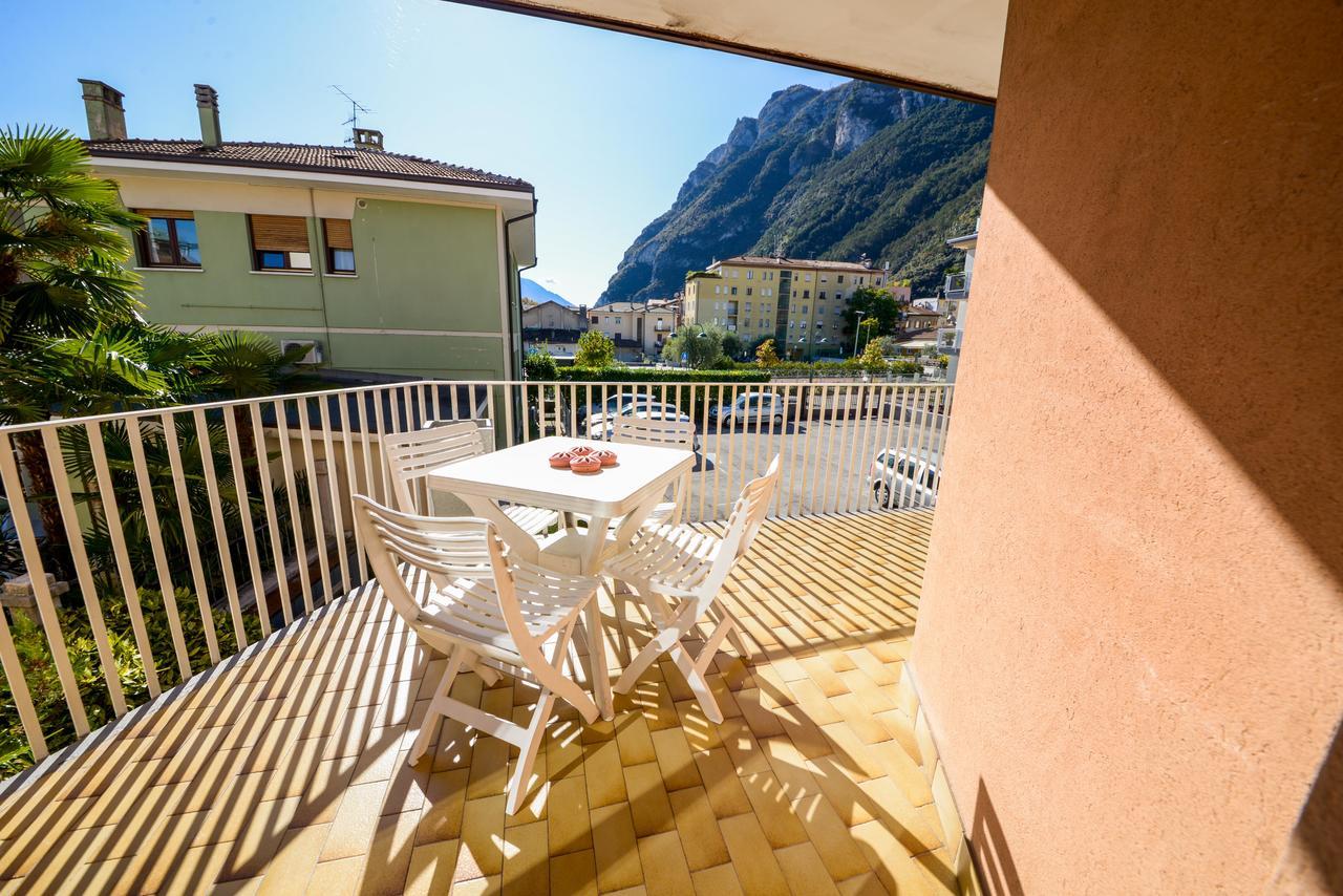 White Dream Apartment Riva del Garda Exterior photo